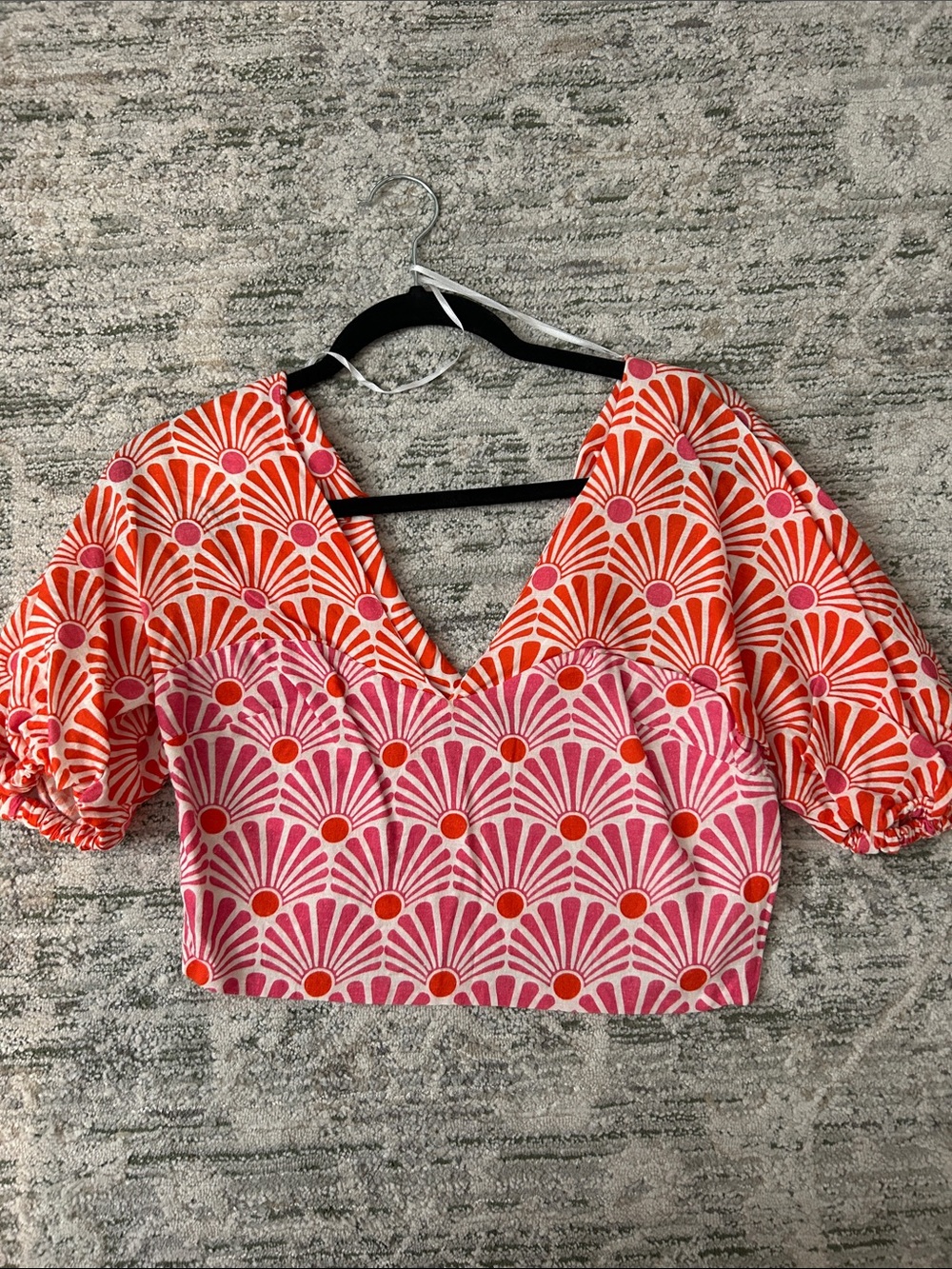 Zara Pink & Orange Fan-Print V-Neck Puff Sleeve Crop Top